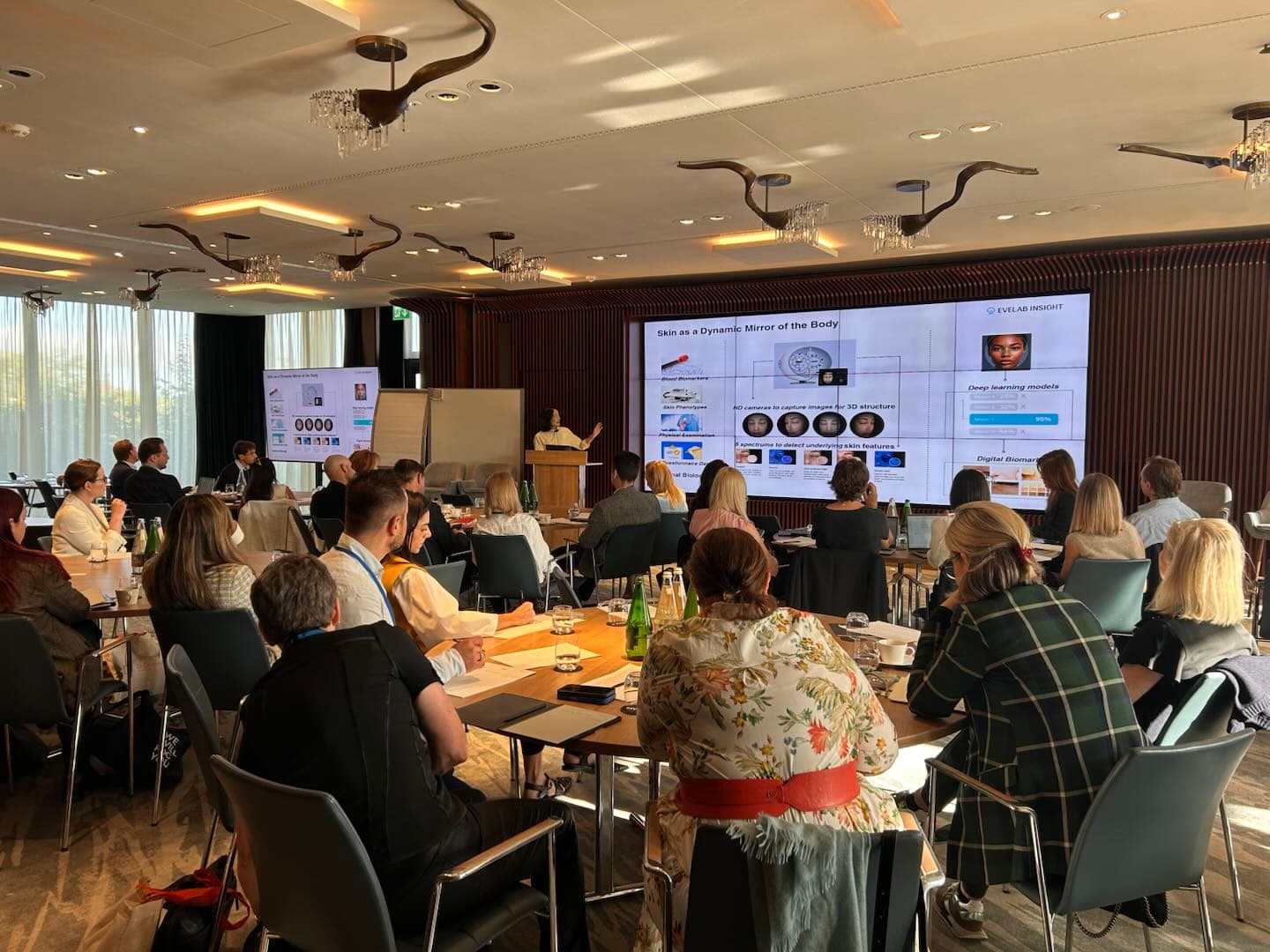 INNOCOS Summit Zurich 2026 で講演する Fudi Wang 博士